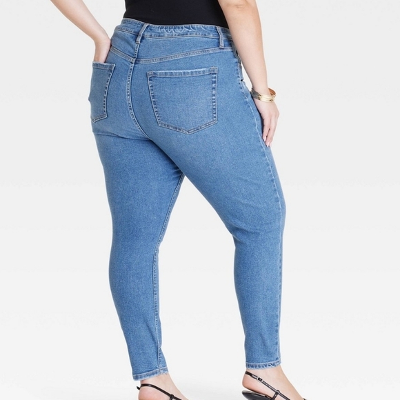 High Rise Skinny Jeans - Picture 2 of 8